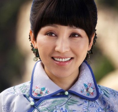 岳丽娜个人资料简介图片 身材太好：胸大成话题焦点 (http://www.aodeek.com/) hxca 第2张